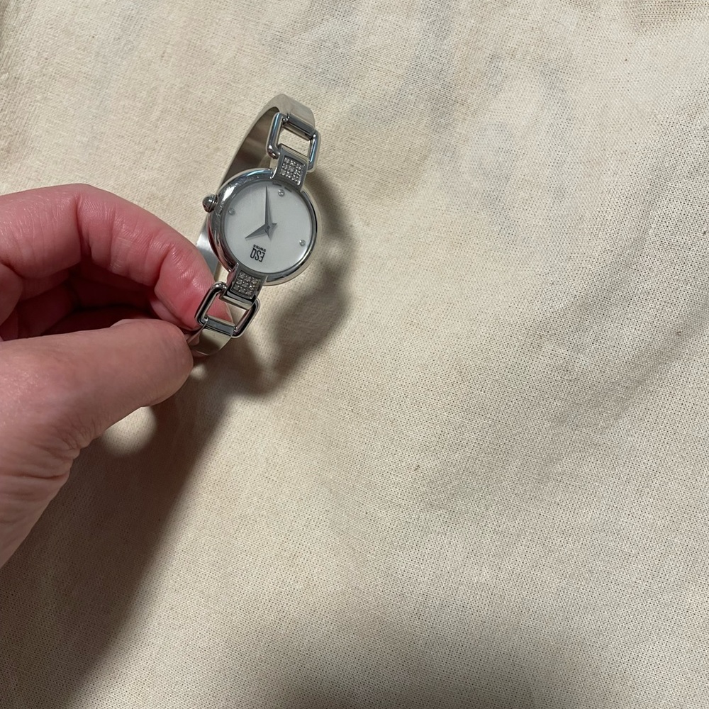 5 Watches - Picture 2 of 2